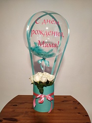 Шляпная коробка с цветами и шаром №2